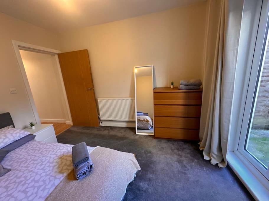 2 Bedroom Apartment In Se13 London Eksteriør billede